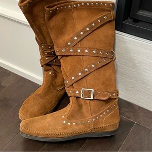 Minnetonka Slouchy Suede Harness Moccasin Boots Women’s Size 8